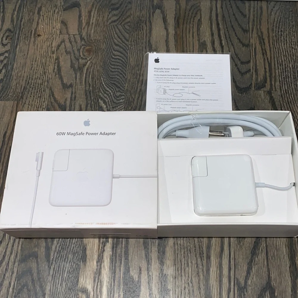 Apple 60W MagSafe Power Adapter